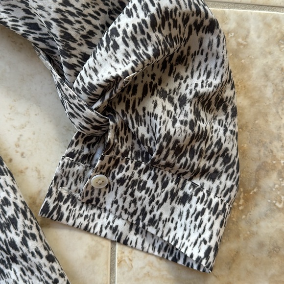 Joie medium print blouse medium - Picture 4 of 6